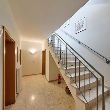 Gaestehaus Binz-meyer Moselschleife リーザー